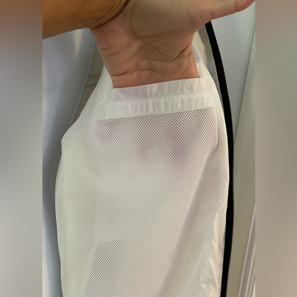 Forever 21 Windbreaker Large - Picture 4 of 6